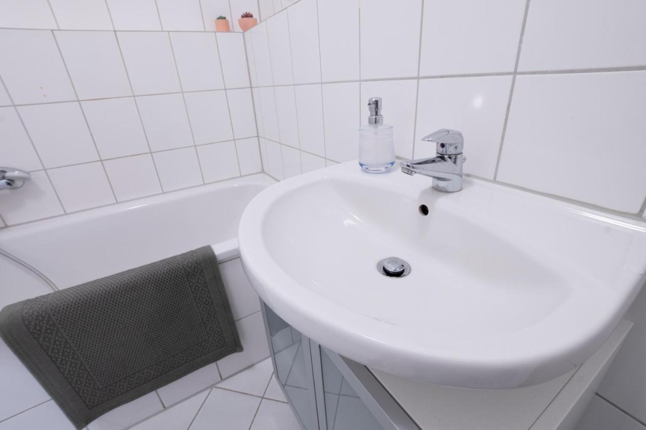 Zwickau Mittendrin, Tolles Balkon-Apartment エクステリア 写真